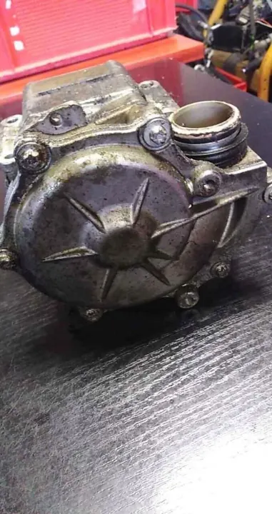 Réservoir de pompe direction OEM 7614955 d'occasion image 3