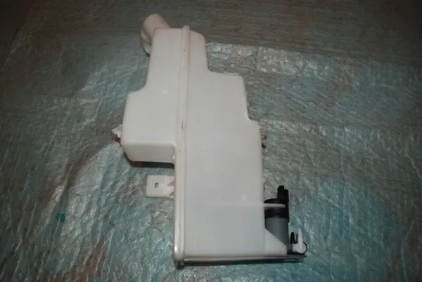 Pesunesteen säiliö Nissan Qashqai J12 2021- 28910-6UA0A image 5