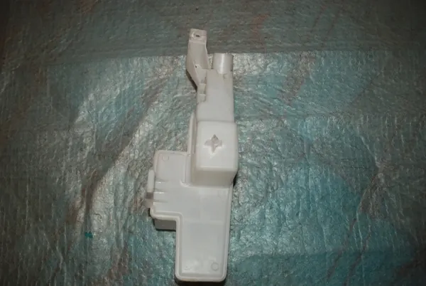 Pesunesteen säiliö Nissan Qashqai J12 2021- 28910-6UA0A image 6