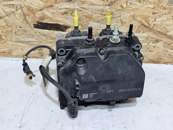 IVECO STRALIS HI-WAY - POMPE ADBLUE OEM 05043818680 image 2