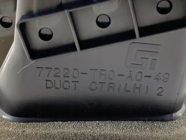 Etupään tuuletusritilä OEM LORK-1669-107634 image 4