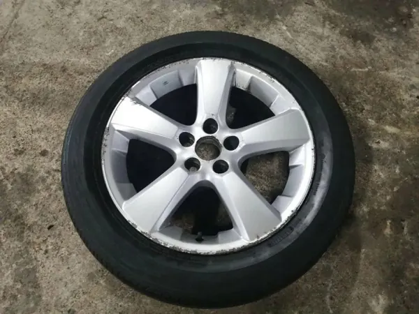 Rueda de repuesto Lexus RX OEM 23555R18 - Usada image 2