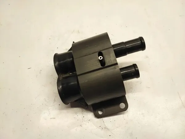 Tesla värmekärnventil OEM 100311700H - Begagnad image 3