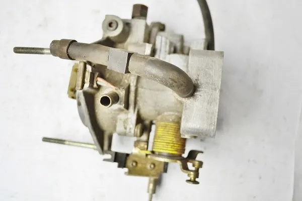 Carburateur Renault OEM 8679E 01891 3684 - Occasion image 4