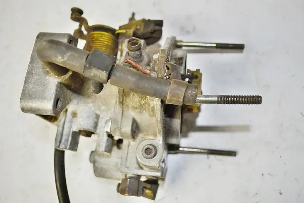 Carburateur Renault OEM 8679E 01891 3684 - Occasion image 9