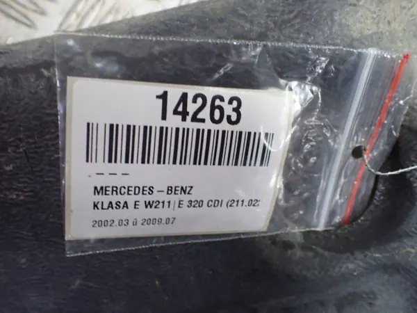 Mercedes-Benz E W211 voorbumperkap OEM N151110 image 7