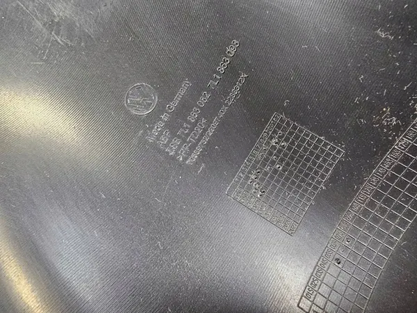 Volkswagen Transporter T6 Revestimento da Porta Direita 7L1863098 image 4