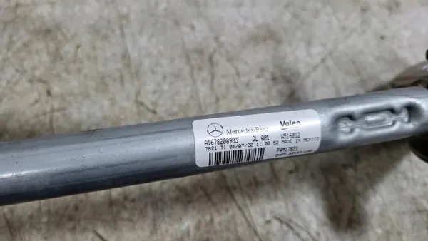 Mercedes vindrutetorkarmekanism OEM A1679063300 - Begagnad image 3