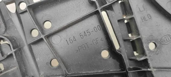 VW Touareg 7L Support de phare avant gauche OEM 164645-00 image 3