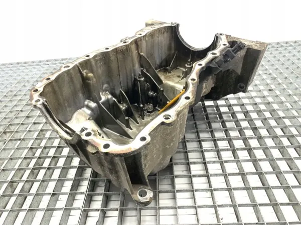 Cárter de aceite OEM 8200318813 para Mercedes Citan 1.5 110CV image 3