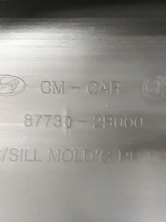 OEM 877302B000 Vänster tröskelskydd för Hyundai Santa Fe II image 4