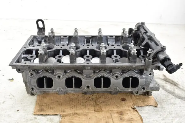Cylinder Head OPEL ASTRA H J MOKKA A ZAFIRA B 1.6 16V image 2