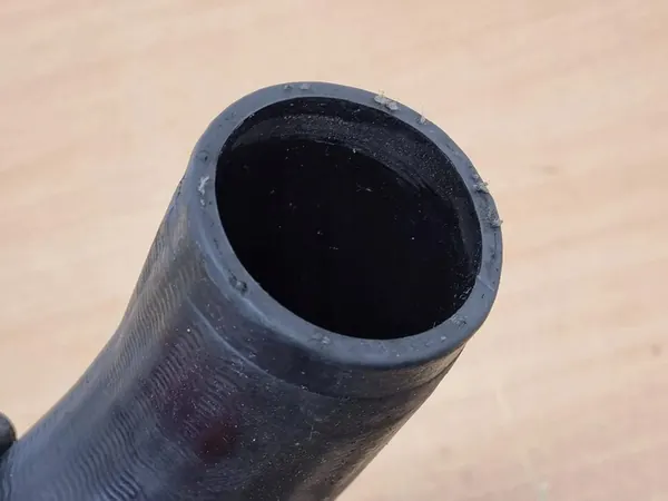 Intercooler-Schlauch Volvo XC90 Lift 2.4 D5 185PS image 3