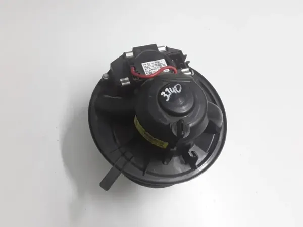 Diffusorfläktmotor F998886K för Skoda Octavia II 1.4L image 4