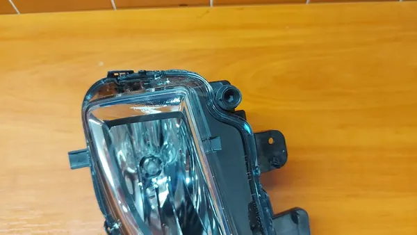 Farol Halógeno Direito VW Golf VI 10- image 3