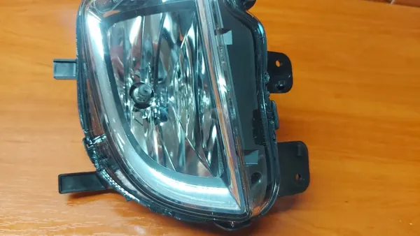 Farol Halógeno Direito VW Golf VI 10- image 4