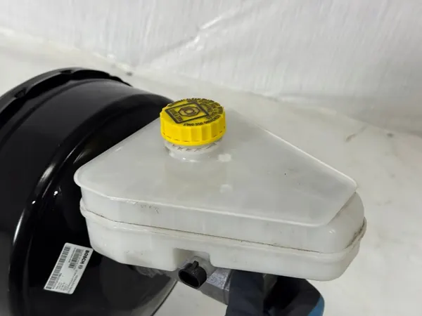 Pompe de servo-frein Iveco Daily 65C 70C 72C image 2