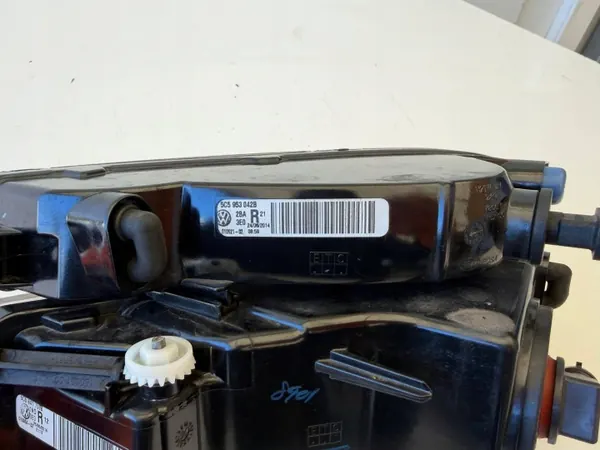 Phares halogène droit OEM 5C5 941 700B pour VW Beetle image 4