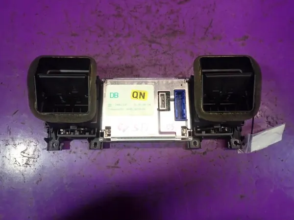 Opel Vectra C tuuletusritilä OEM 24461297 image 3