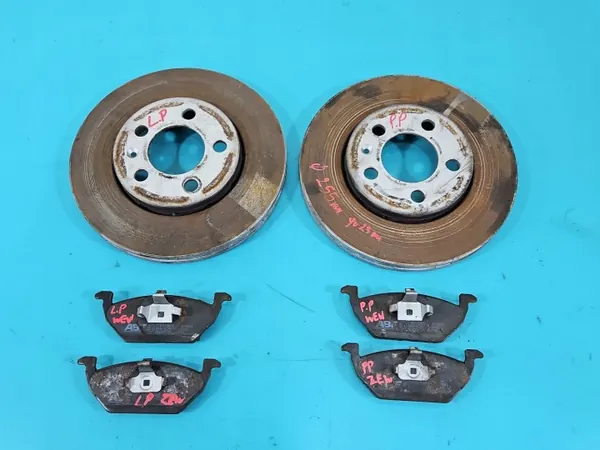 Disques et plaquettes avant OEM IMPRK1454010 Audi A3 image 2