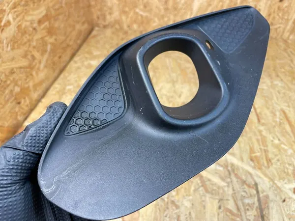 Rejilla de faro antiniebla delantero derecho Opel Corsa F 9830218280 image 9