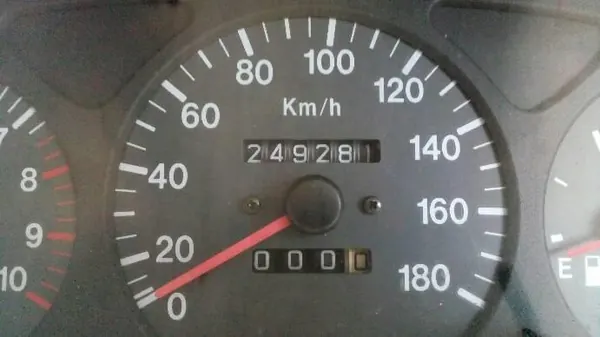 Velocímetro Suzuki OE 34100-75F10 - Usado image 8