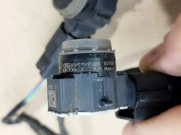 4X PDC Sensor + Kablar Bak Ford Fiesta MK7 2012-2017 OEM image 7