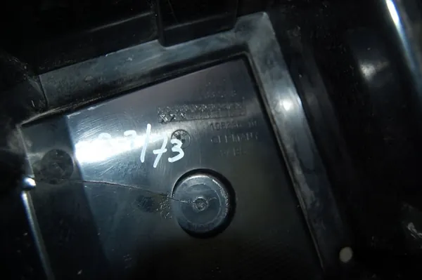 BMW X1 F48 F49 Supporto Posteriore Destro 51127332318 image 4