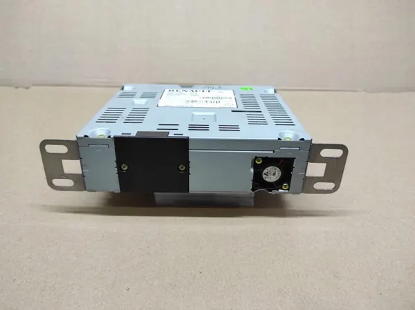 Rádio CD Navegação Renault OEM 281159453R - Usado image 2