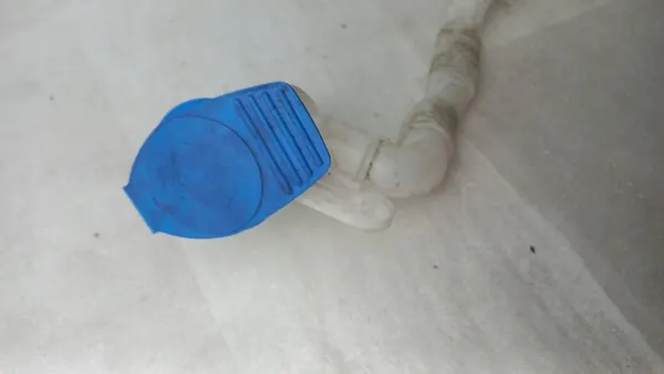 Volkswagen OE Pyyhkijännestesäiliö image 10