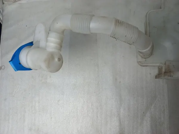 Volkswagen OE Pyyhkijännestesäiliö image 3