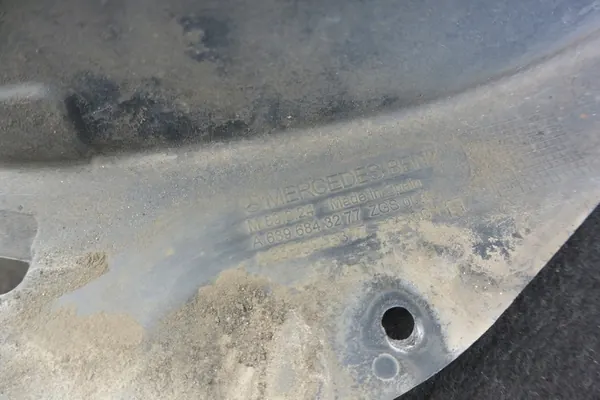Vänster framhjulsbåge Mercedes Vito W639 OE A6396843277 image 8