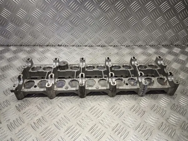 Suporte base da árvore de cames OEM R6120160204 Mercedes image 2