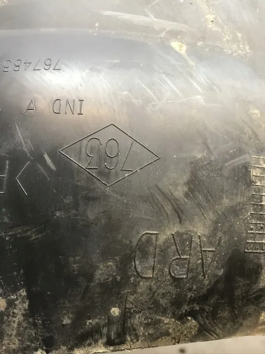 Renault OE 767485416R Wheel Arch image 5