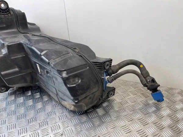 Tanque AdBlue Audi Q7 OEM 4M0131878CF - Usado image 7