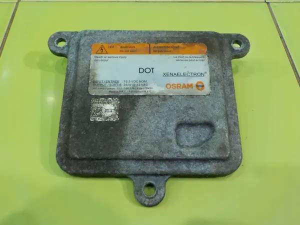 Jaguar XF X250 Xenon-virtalähde OEM 62941C00DG Vasen Etu image 2