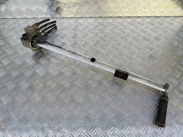Scania brandstofsensor OEM 1846136 - Gebruikte staat image 2