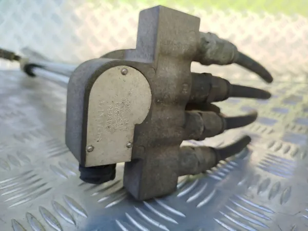 Scania brandstofsensor OEM 1846136 - Gebruikte staat image 4