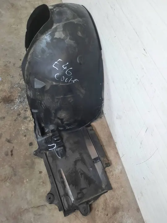 Etumma oikea lokasuoja BMW 3 E46 8224996 image 4