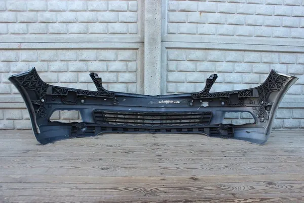 Parachoques delantero Mercedes Clase C W204 07-10 A2048850025 image 4