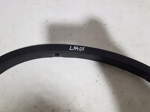 Oikean etulokasuojan trimmi BMW X6 E71 image 4