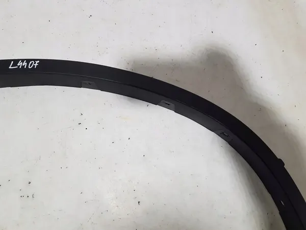 Oikean etulokasuojan trimmi BMW X6 E71 image 5