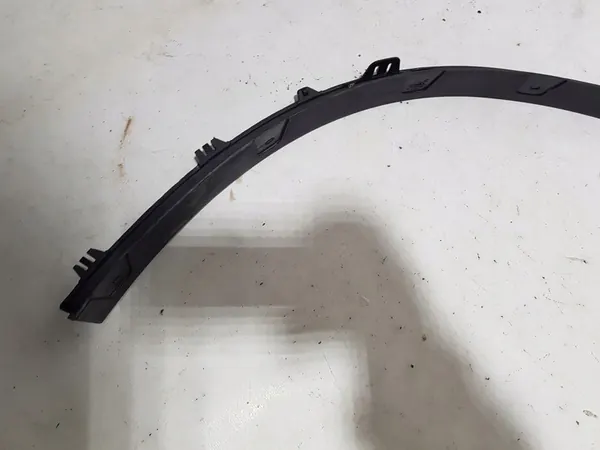 Oikean etulokasuojan trimmi BMW X6 E71 image 7