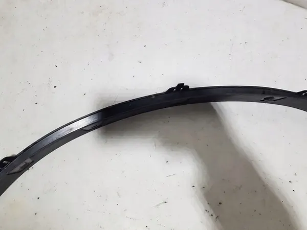 Oikean etulokasuojan trimmi BMW X6 E71 image 8