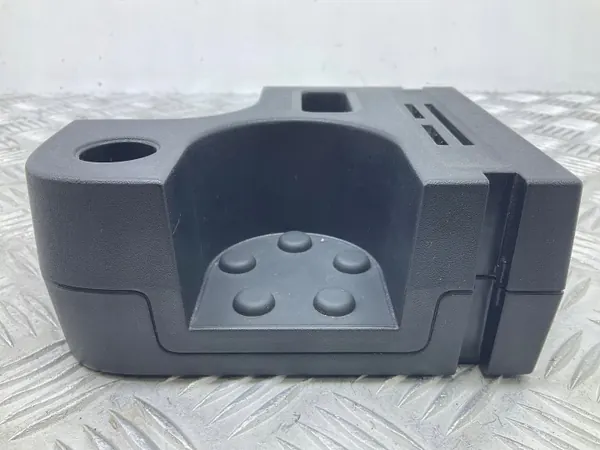 Sujetavasos Skoda Karoq OEM NA para consola central image 3