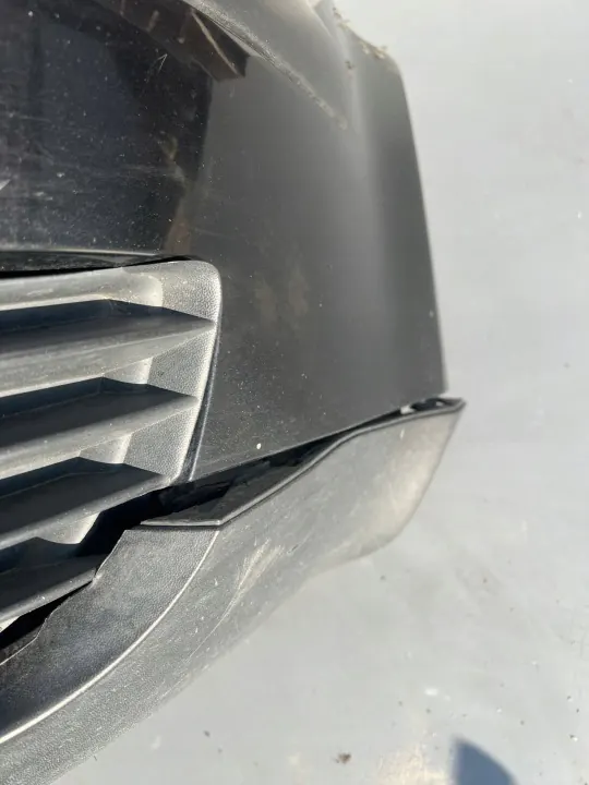 Parachoques delantero OEM MEFJUU para VW Passat B5.5 - Negro image 5