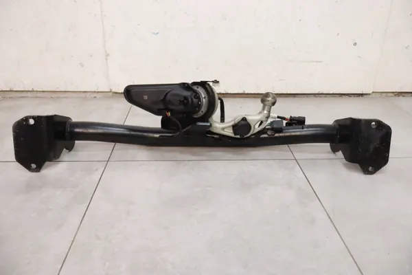 Sähköinen taittuva hinauskoukku BMW X1 U11 OEM HAKU11 image 4