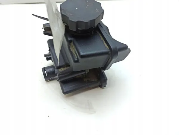 Mercedes-Benz R W251 Servostyrningsvätska Reservoir OEM a0004601183 image 6