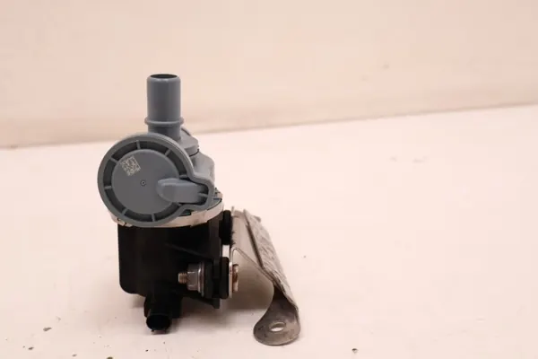 BMW 745949105 Kraftstoffverteilerfilter für 3er G20/21 image 3
