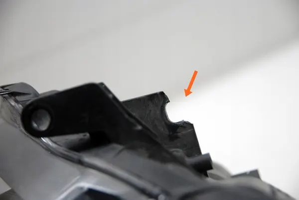 Faros delanteros izquierdo Toyota Yaris 2015 OEM 81170-0DA50 image 10